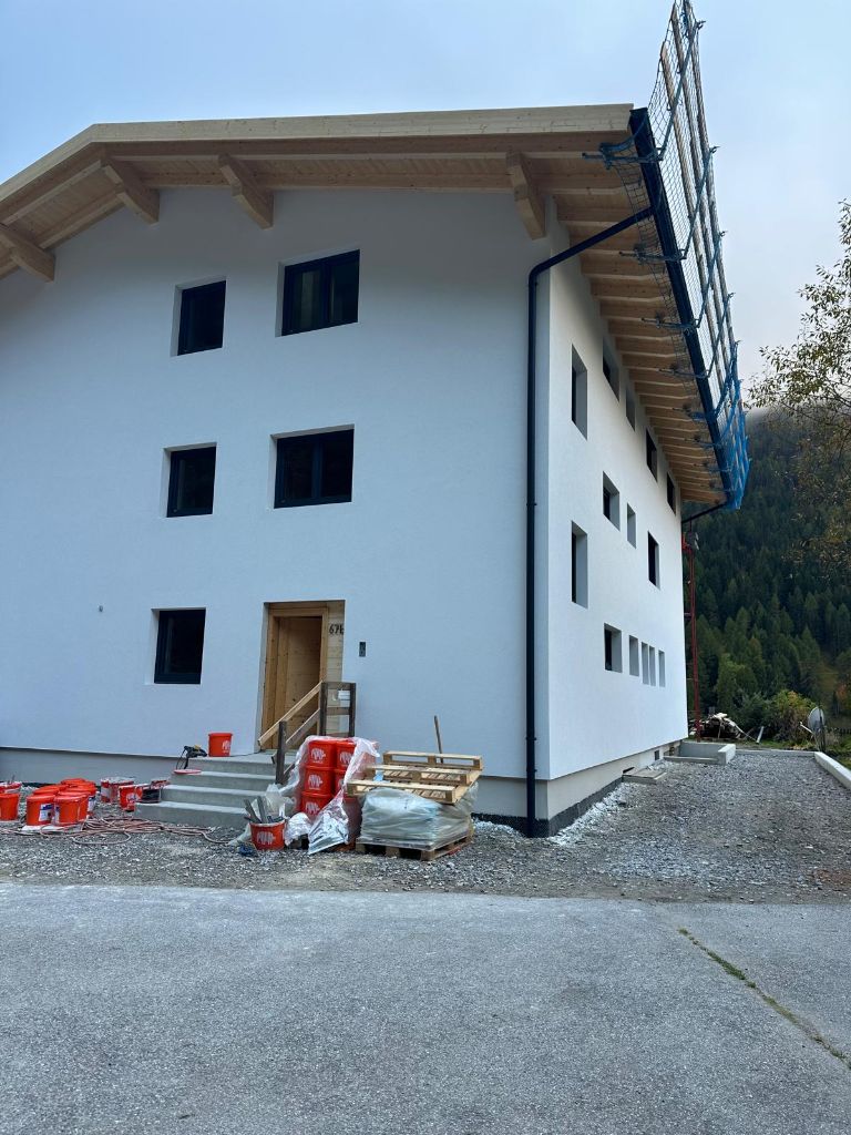 Projektfoto: Fertige Fassade am Gebäude